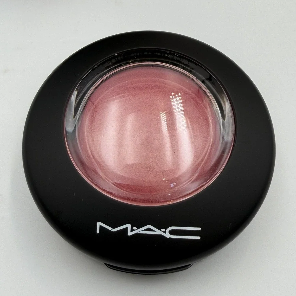 M·A·C compact new